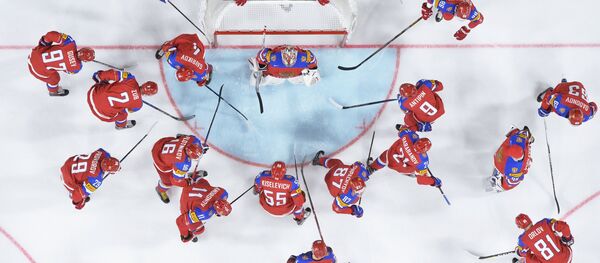 Игроки сборной России перед началом матча - Sputnik Латвия