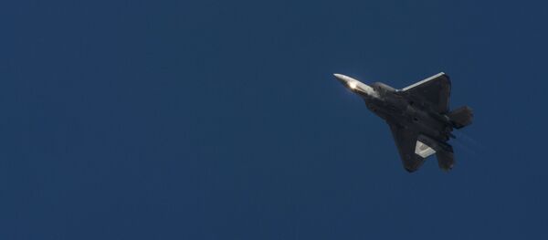 Истребитель F-22 ВВС США - Sputnik Латвия