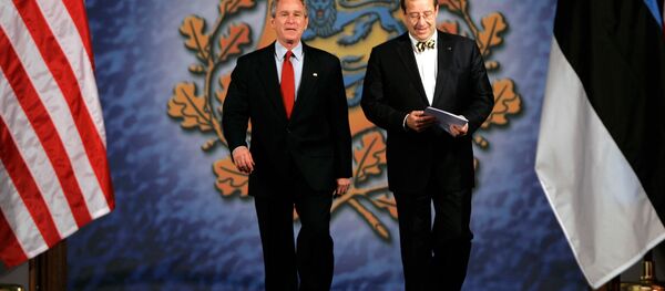 Джордж Буш и Тоомас Хендрик Ильвес Джордж Буш и Тоомас Хендрик Ильвес - Sputnik Латвия
