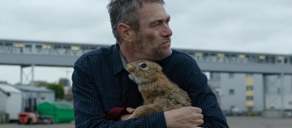 Кадр из фильма Out, участника Каннского фестиваля - Sputnik Латвия