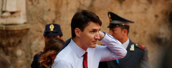 Канадский премьер-министр Джастин Трюдо на саммите НАТО в Брюсселе - Sputnik Латвия