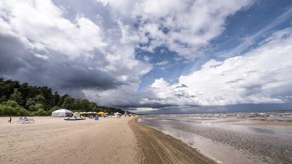 Пляж в Юрмале - Sputnik Latvija