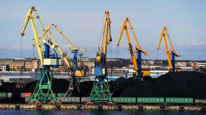 Перевалка угля в Рижском порту
