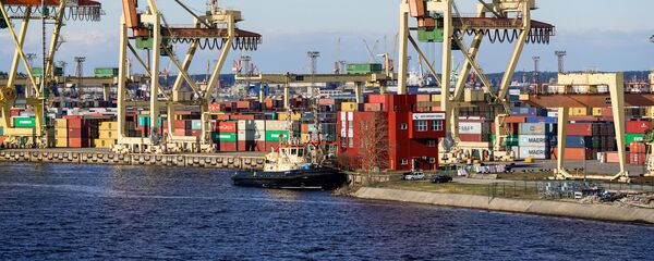 Контейнерный терминал в Рижском порту Контейнерный терминал в Рижском порту - Sputnik Latvija