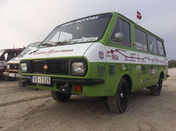 Конюшня и пресс-центр на колесах: что автопром СССР сделал для Олимпиады-80 - Sputnik Латвия