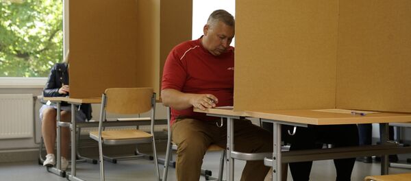 Голосование на выборах в местные самоуправления Голосование на выборах в местные самоуправления - Sputnik Латвия