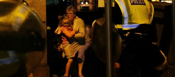 Полиция на месте происшествия в Лондоне, 4 июня 2014 - Sputnik Латвия