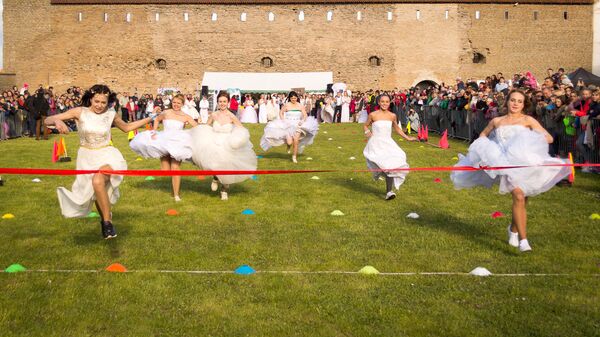 Забеги невест - Sputnik Латвия