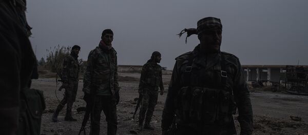 Sasistā klusuma lauskas, fotoreportāža no Sīrijas Sasistā klusuma lauskas, fotoreportāža no Sīrijas - Sputnik Latvija