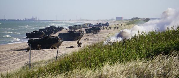 Высадка американского десанта возле Вентспилса в рамках учения BALTOPS Высадка американского десанта возле Вентспилса в рамках учения BALTOPS - Sputnik Latvija