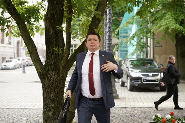 Депутатам Сейма напомнили о высказываниях Шноре, Артус Кайминьш - Sputnik Латвия