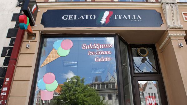 Кафе-мороженое Gelato Italia итальянца Дарио Бони - Sputnik Латвия