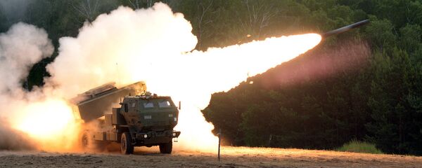 Реактивная система залпового огня Himars  Реактивная система залпового огня Himars  - Sputnik Latvija