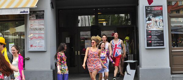 Флешмоб по случаю закрытия сезона Рижского русского театра Флешмоб по случаю закрытия сезона Рижского русского театра - Sputnik Латвия