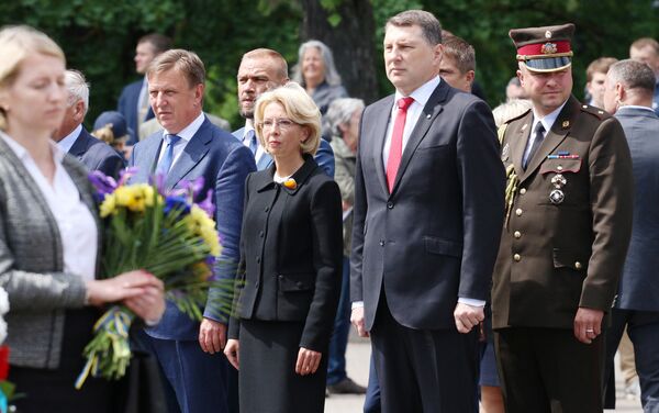 Официальные мероприятия в память о жертвах коммунистического террора в Латвии - Sputnik Латвия