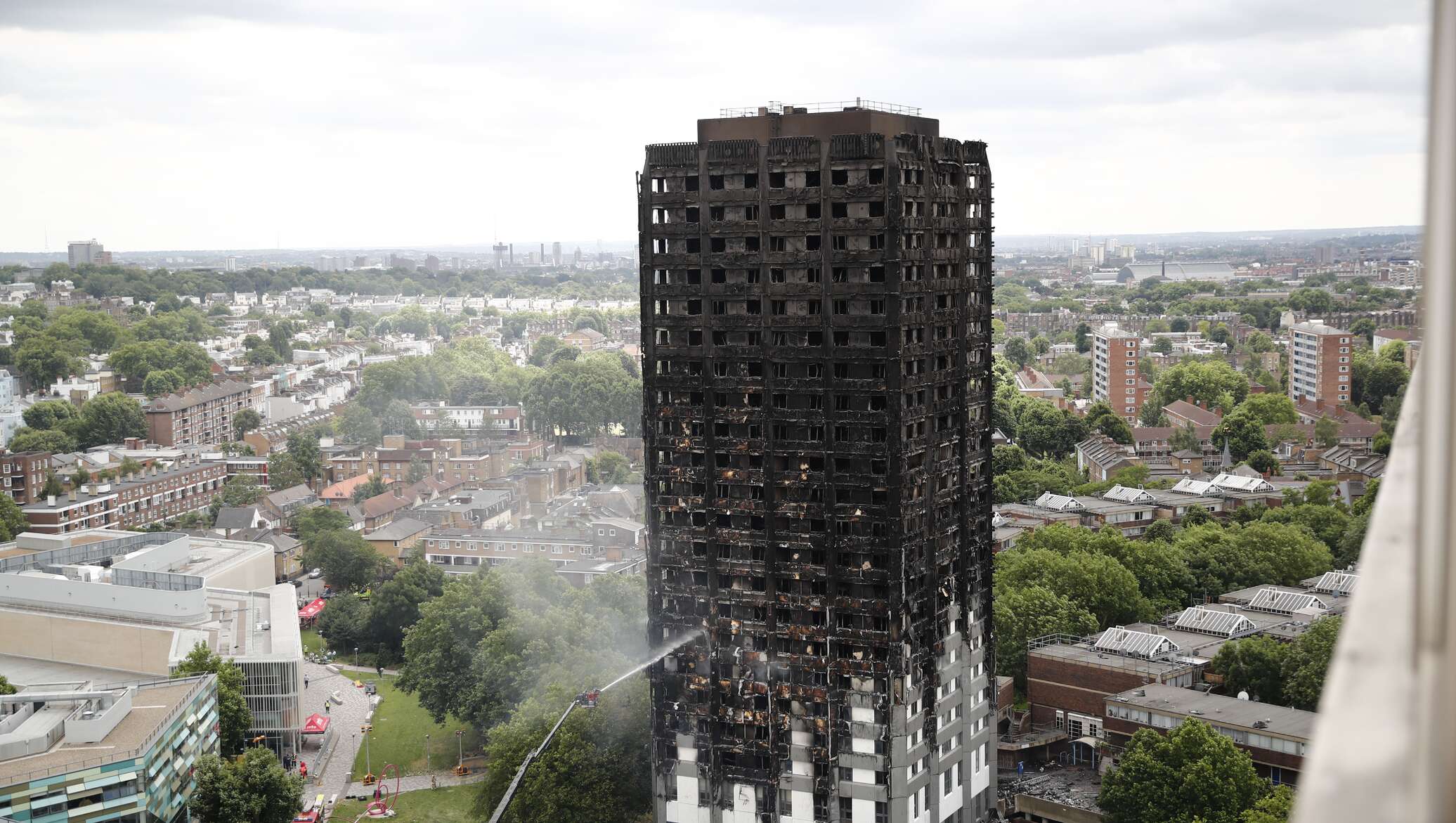 Латвийка о пожаре Grenfell Tower: всю ночь были слышны вертолеты