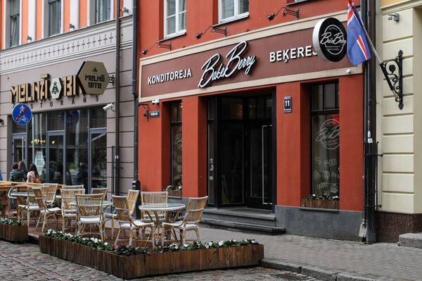 Кондитерская Bakeberry - классические нежные эклеры с натуральными вкусами - Sputnik Латвия