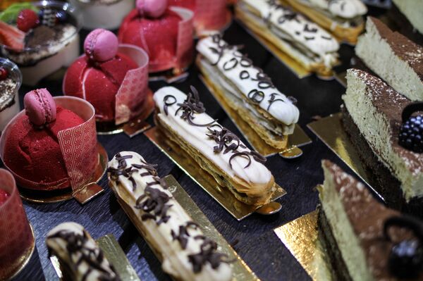 Кондитерская Bakeberry - классические нежные эклеры с натуральными вкусами - Sputnik Латвия