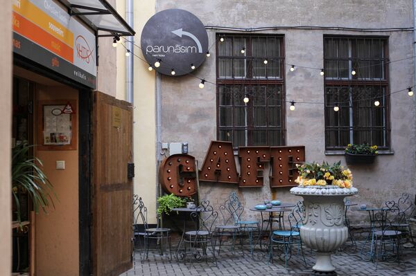 Parunāsim – романтичные десерты в самом романтичном кафе Риги - Sputnik Латвия