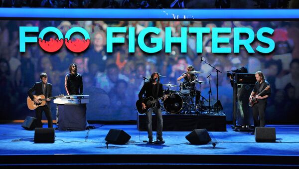 Группа Foo Fighters выступает на Time Warner Cable Arena в Шарлотте, Северная Каролина - Sputnik Латвия