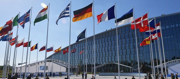 NATO dalībvalstu karogi NATO dalībvalstu karogi - Sputnik Latvija