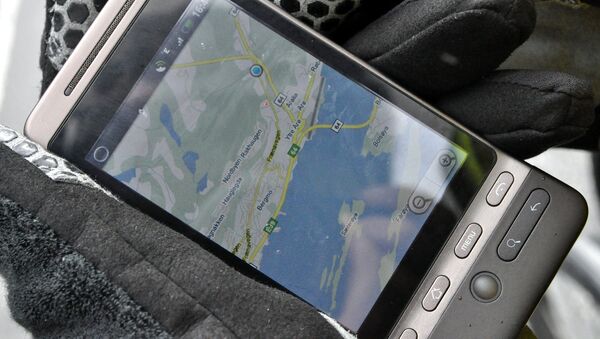 Google maps на экране мобильного телефона - Sputnik Латвия