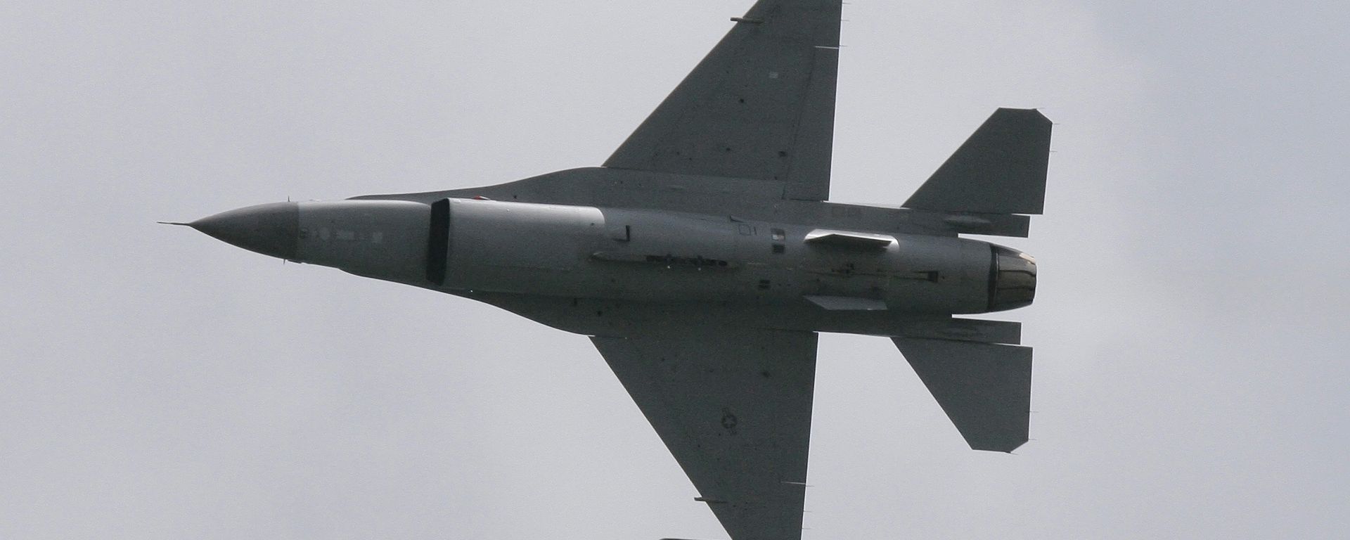 Истребитель F-16 - Sputnik Латвия, 1920, 14.08.2026