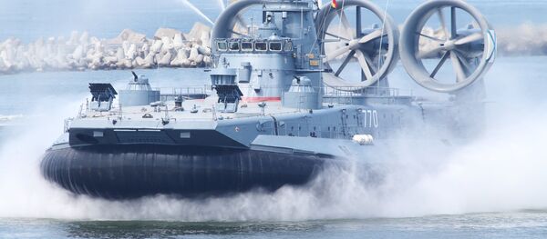 Малый десантный корабль на воздушной подушке МДК-50 Евгений Кочешков Малый десантный корабль на воздушной подушке МДК-50 Евгений Кочешков - Sputnik Латвия