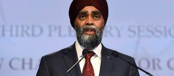 Министр обороны Канады Харджит Сингх Саджан - Sputnik Латвия