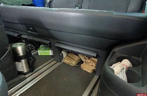 Псковская таможня, контрабанда - Sputnik Латвия