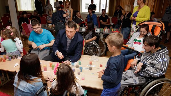 Президент в гостях у детей в лагере Планета надежды Президент в гостях у детей в лагере Планета надежды - Sputnik Латвия