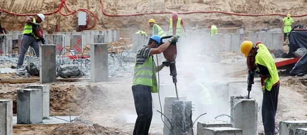 Работы по реконструкции Большой эстрады Межапарке идут полным ходом - Sputnik Латвия