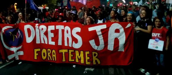 Акции протеста против президента Бразилии Мишела Темера Акции протеста против президента Бразилии Мишела Темера - Sputnik Латвия