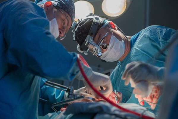 Операция в клинике - Sputnik Латвия