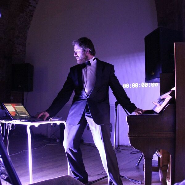 Латвийский пианист и импровизатор Платон Буравицкий - Sputnik Латвия