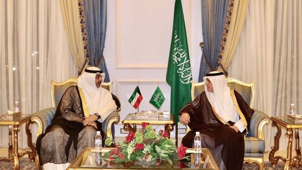 Глава МИД Саудовской Аравии Адиль аль-Джубейр и эмир Кувейта шейх Сабах аль-Ахмед аль-Джабер ас-Сабах - Sputnik Латвия