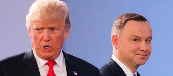 Президент США Дональд Трамп и президент Польши Анджей Дуда Президент США Дональд Трамп и президент Польши Анджей Дуда - Sputnik Latvija