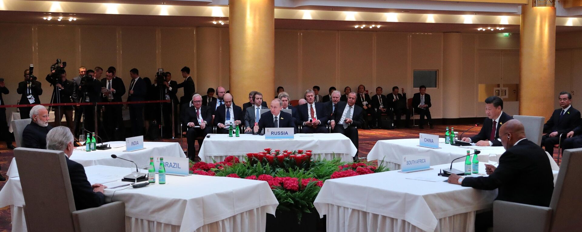 Президент РФ Владимир Путин на встрече лидеров стран БРИКС в преддверии саммита Группы двадцати G20 в Гамбурге - Sputnik Латвия, 1920, 26.06.2022