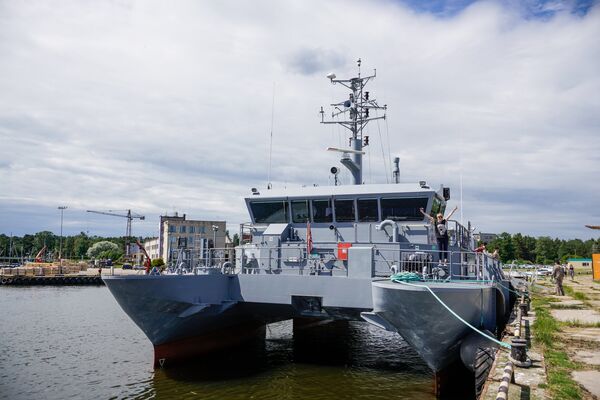 На Праздник рыбака в Рою прибыл морской патрульный корабль Skrunda, который обеспечивает контроль и безопасность в территориальных водах Латвии - Sputnik Латвия