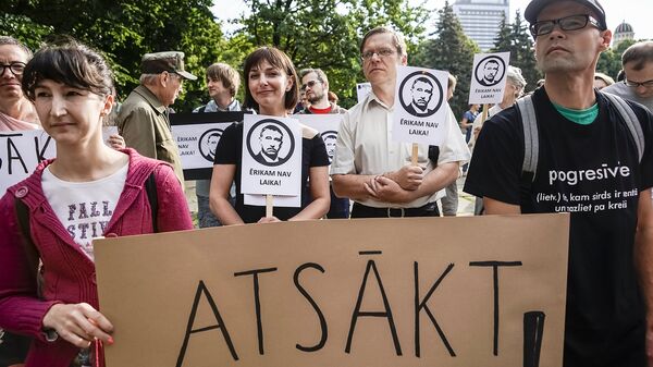 Акция протеста у главного здания Генеральной прокуратуры Латвии - Sputnik Латвия