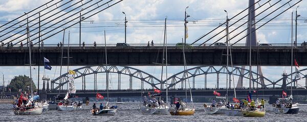 Даугава бурлит парусными лодками - Sputnik Latvija