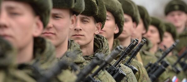 Солдаты российской армии в строю Солдаты российской армии в строю - Sputnik Latvija