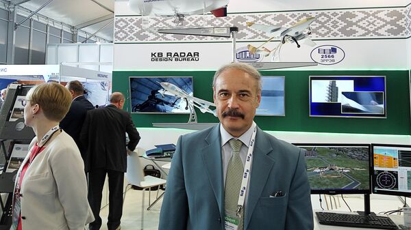 Представитель белорусского авиапрома Юрий Яцына Представитель белорусского авиапрома Юрий Яцына - Sputnik Латвия