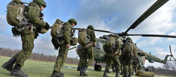 Совместные белорусско-российские учения на полигоне Брестский Совместные белорусско-российские учения на полигоне Брестский - Sputnik Latvija