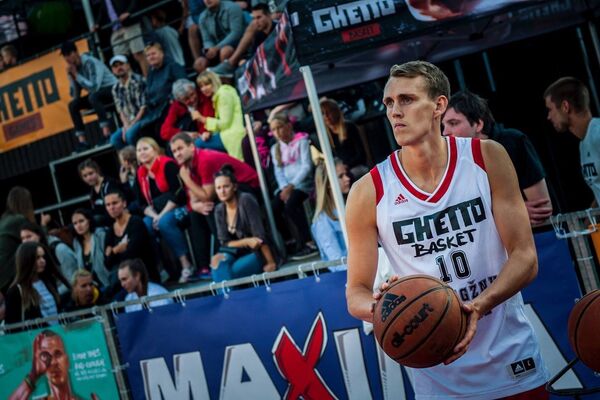 Наурис Миезис на Ghetto Basket - Sputnik Латвия