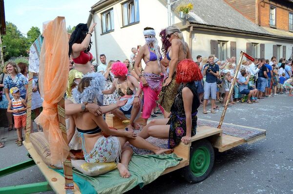 Праздник вина в Сабиле Праздник вина в Сабиле - Sputnik Латвия