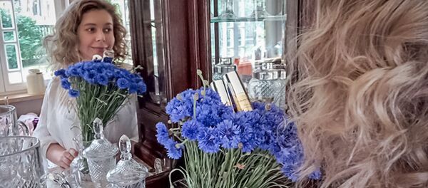 Божена Рынска рекламирует латвийский парфюмерный бренд Дзинтрас - Sputnik Латвия