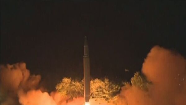 Jauns ballistiskās raķetes izmēģinājums Ziemeļkorejā - Sputnik Latvija
