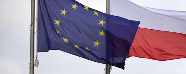 Флаги Евросоюза и Польши Флаги Евросоюза и Польши - Sputnik Latvija