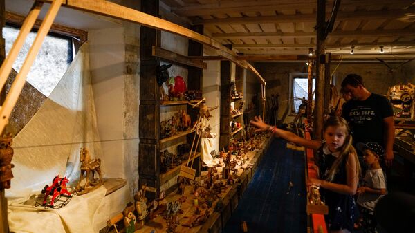 Музей деревянных игрушек в Сабиле - Sputnik Латвия
